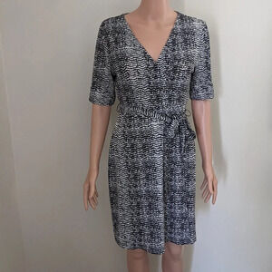 Apt.9 chevron Print Wrap Dress small mod revival minimalist  optic art Mid